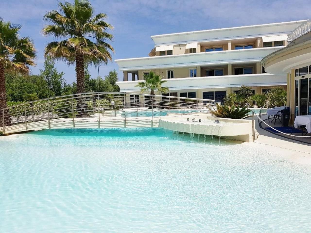 Relais Du Lac Village - Italian Homing Дезенцано-дель-Гарда Екстер'єр фото