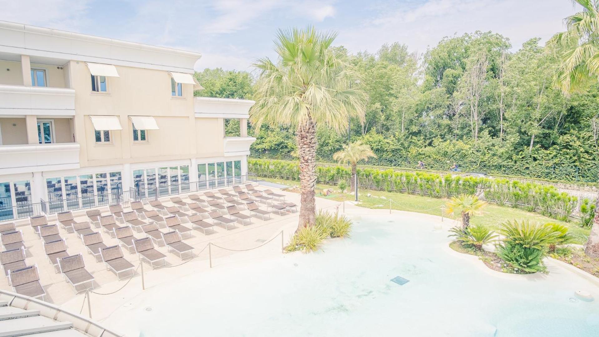 Relais Du Lac Village - Italian Homing Дезенцано-дель-Гарда Екстер'єр фото